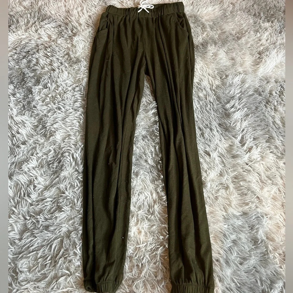 Olive green women’s lightweight sweatpants with white drawstring - Picture 2 of 4